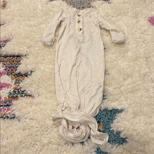 5/$10 Elvia & Company Nightgown